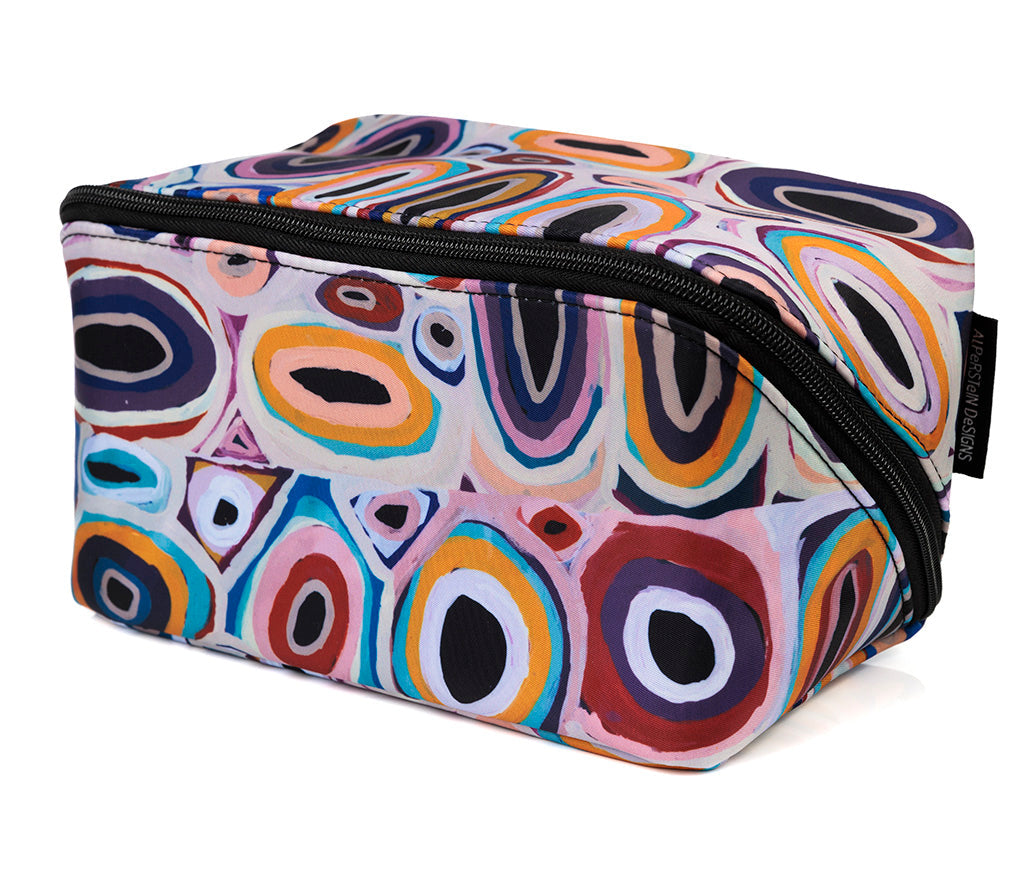 Gladys Kuru Bidu Toiletry Bag