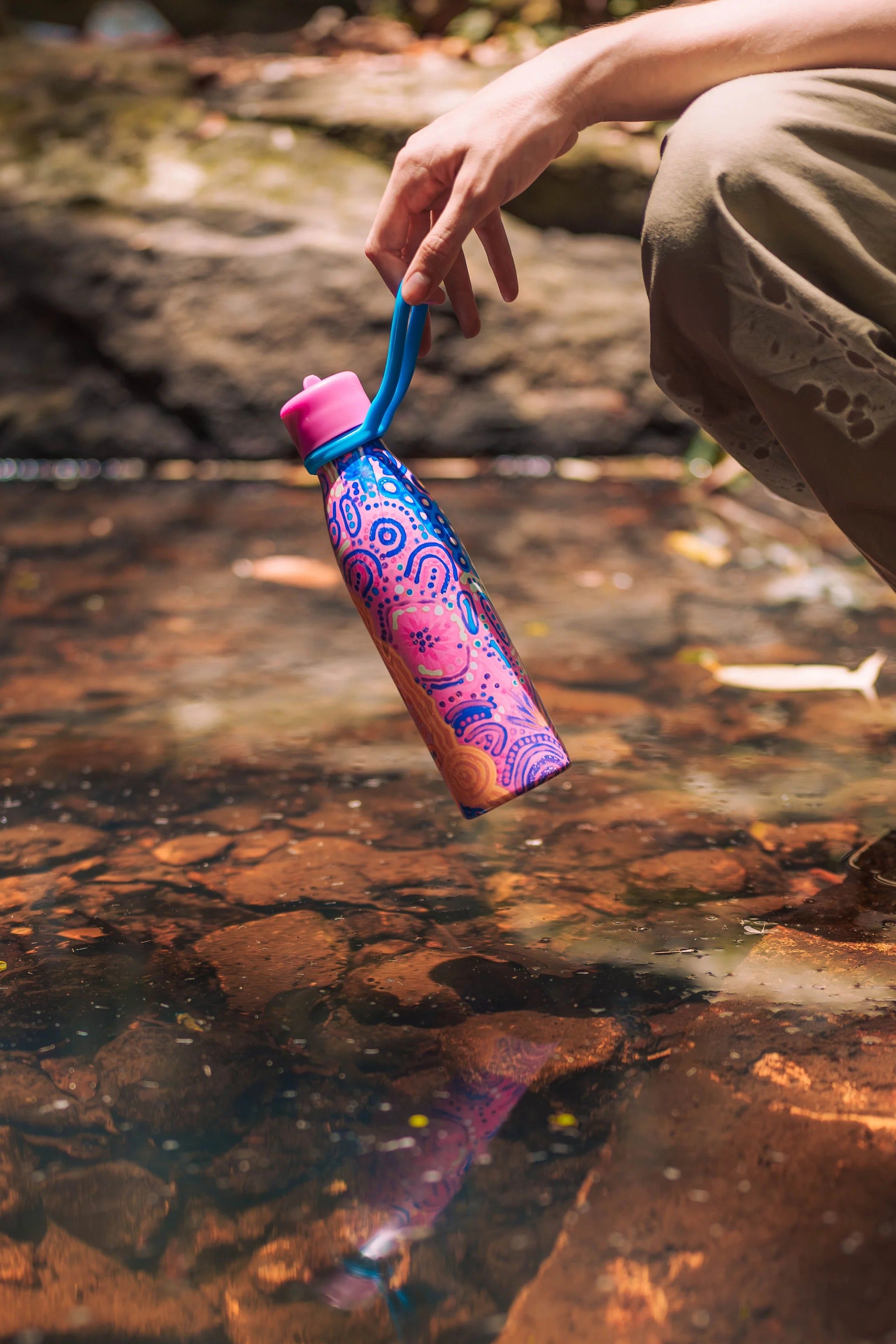 Aboriginal Women's Love Story silicone handle water bottle